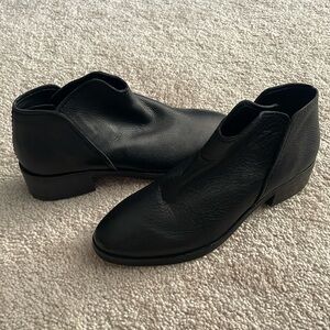 Never worn black leather dolce vita booties